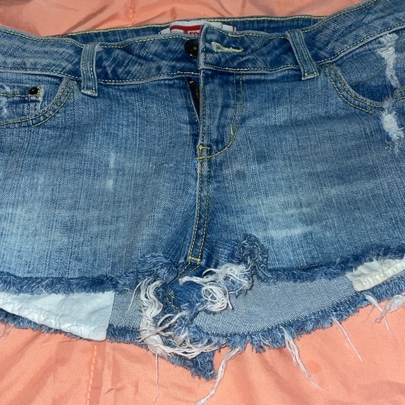 Womens size 9  jeans. Shorts - Picture 3 of 3